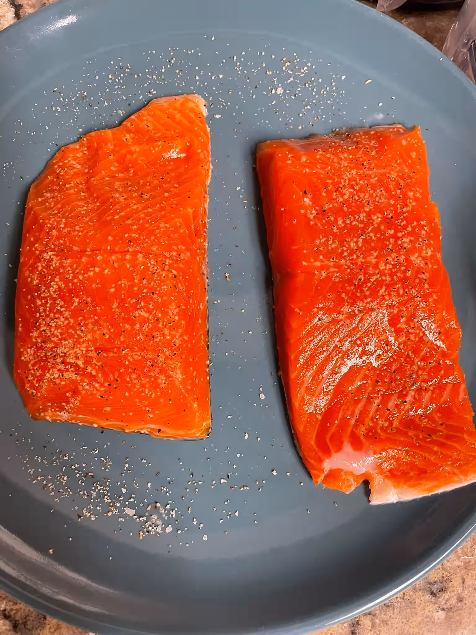Copper River Sockeye Salmon (Wild Alaskan) - 12 fillets (6oz)